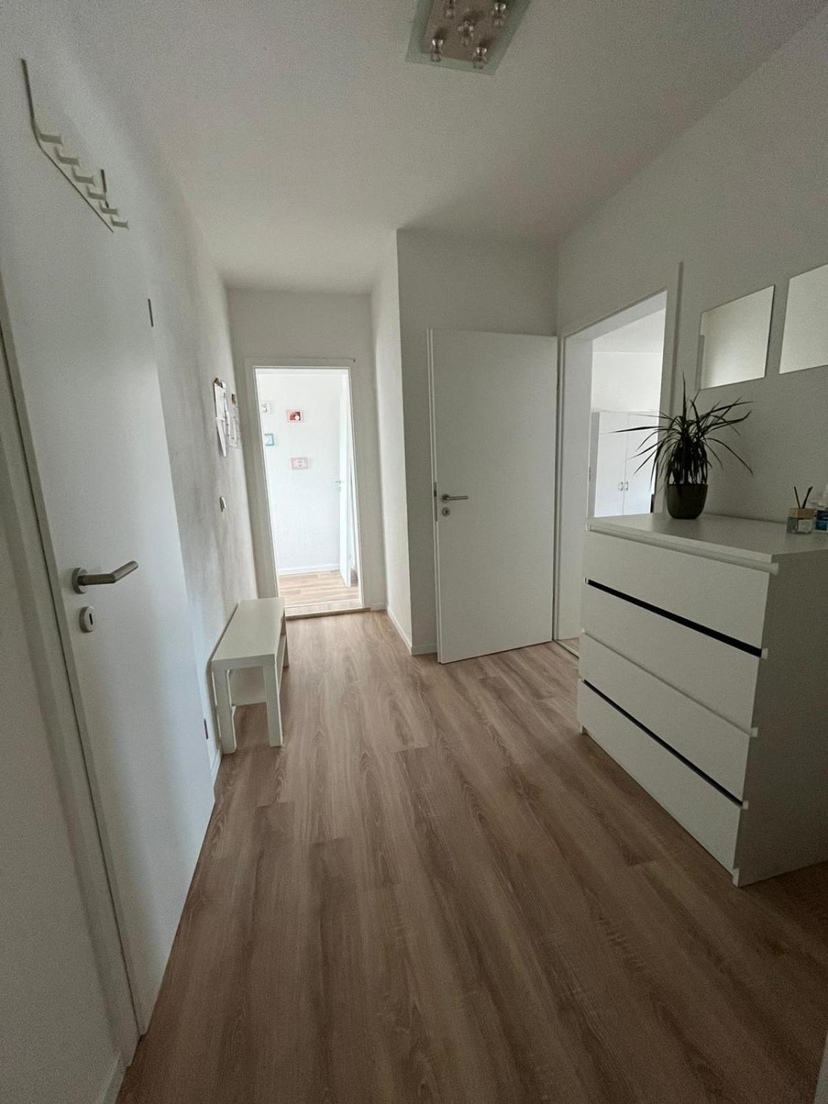 1 Raum Dachgeschosswohnung In Ruhiger Lage Limabach - Oberfrohna Εξωτερικό φωτογραφία